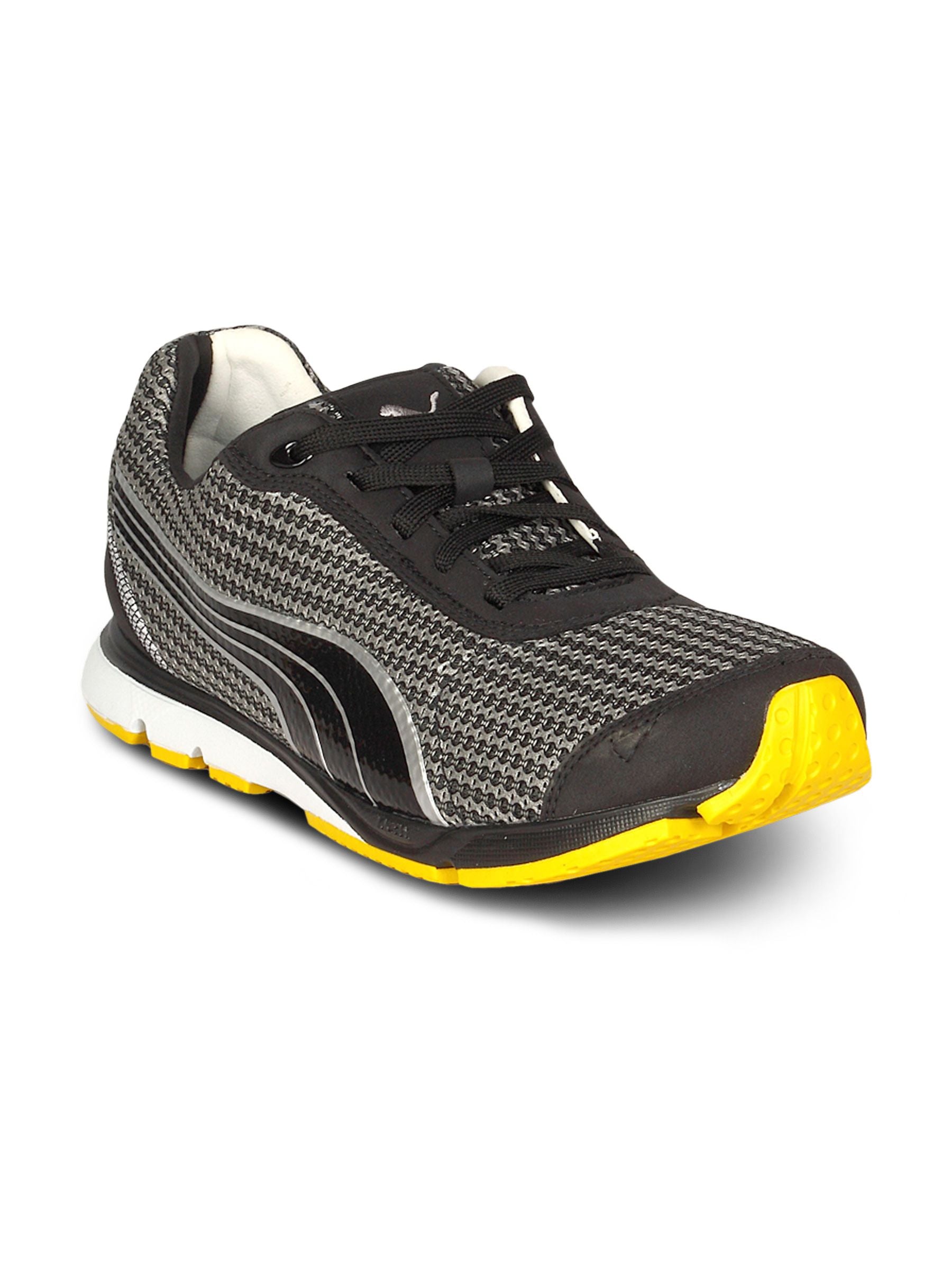 Puma Men's YugoRun Black White Shoe